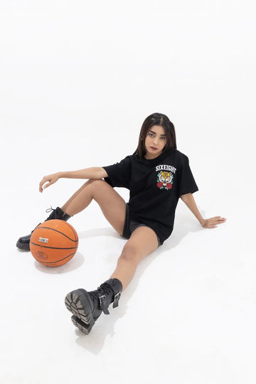 Roze Claw - Oversized Black Unisex Embroidered T-Shirt