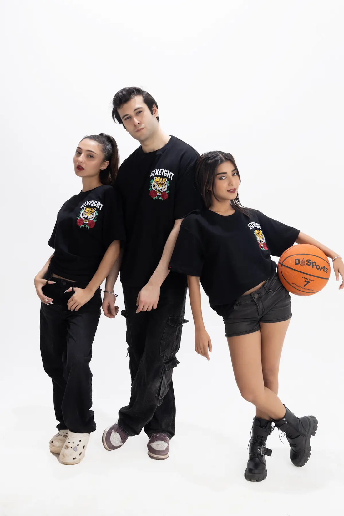 Roze Claw - Oversized Black Unisex Embroidered T-Shirt